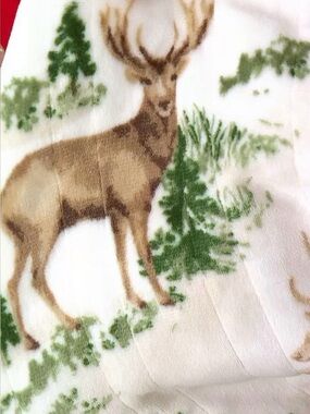 Berkshire Heated Throw Luxury Weight 50" X 60" Deer Print